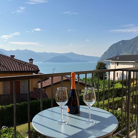 Happy Guest Apartments - Lake View And Pool Riva di Solto Bagian luar foto
