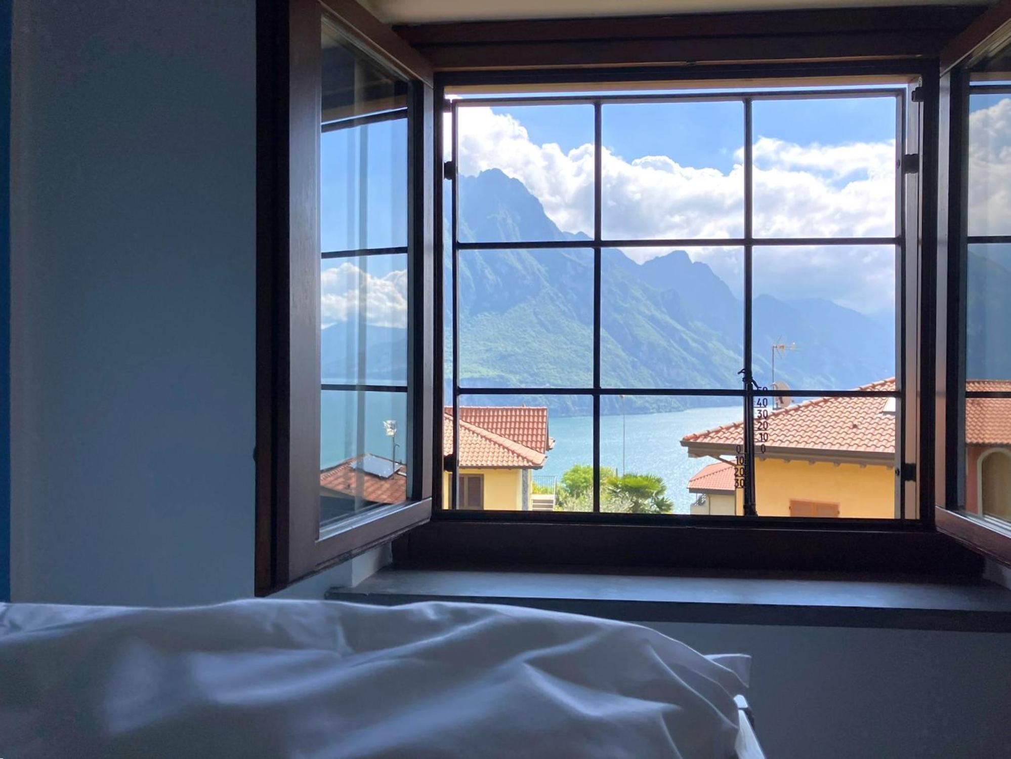 Happy Guest Apartments - Lake View And Pool Riva di Solto Bagian luar foto